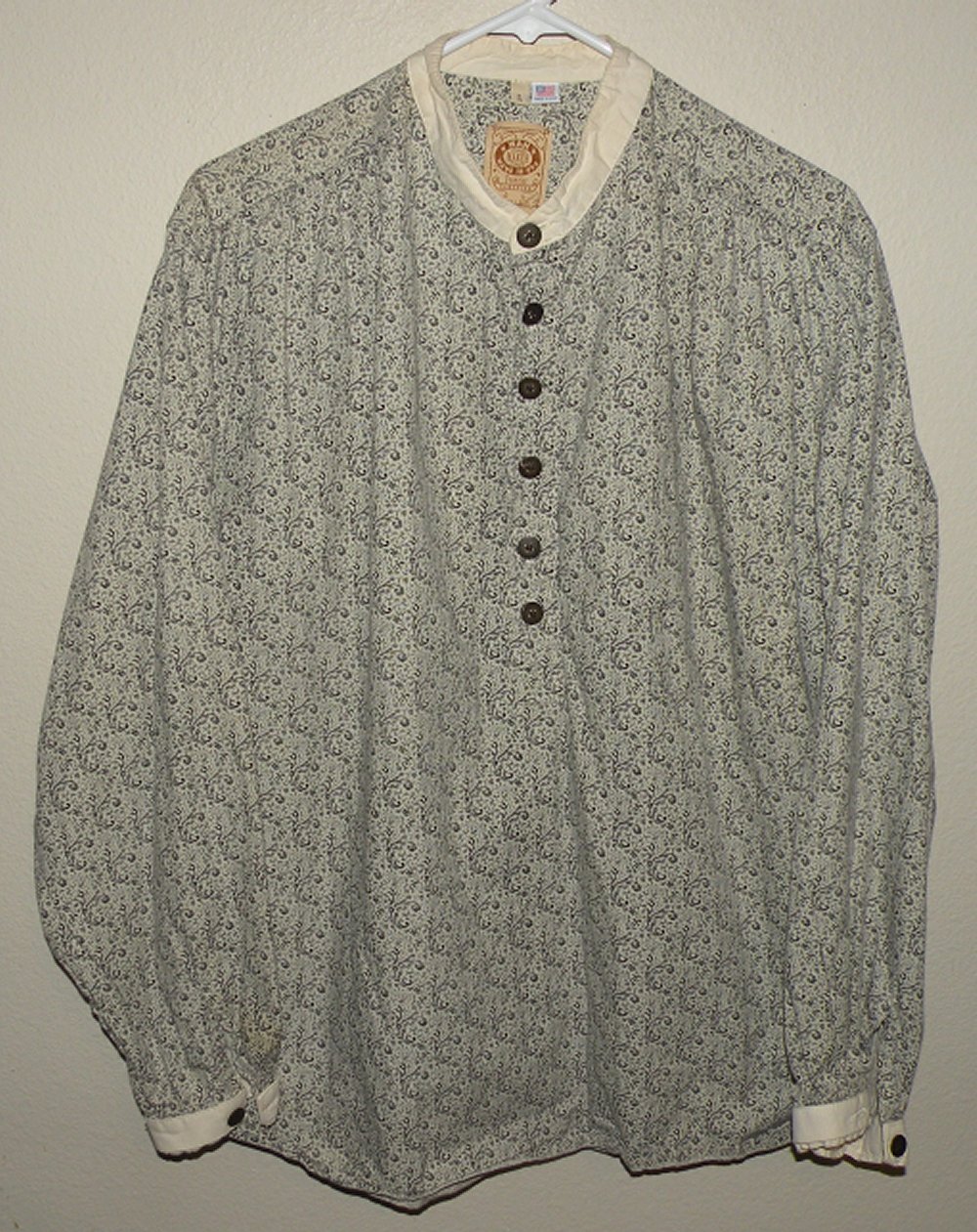Wah Maker Frontier Men's Large LS 6 Button Polo Banded Collar Gray Paisley USA